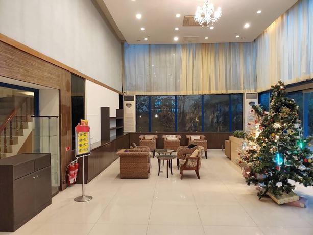 Imagen de los interiores del Hotel Melody Hawaii. Foto 19