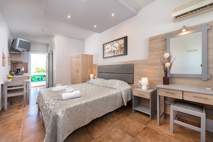 Imagen de la habitación del Hotel Melody Studios. Foto 4