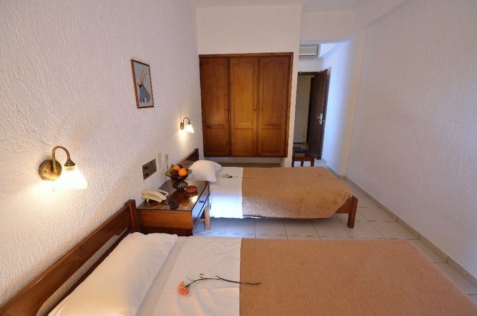 Imagen de la habitación del Hotel Melpo. Foto 6