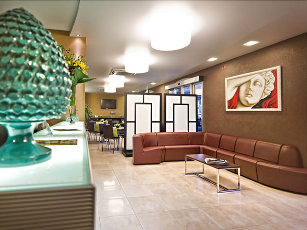 Imagen de los interiores del Hotel Melqart. Foto 15