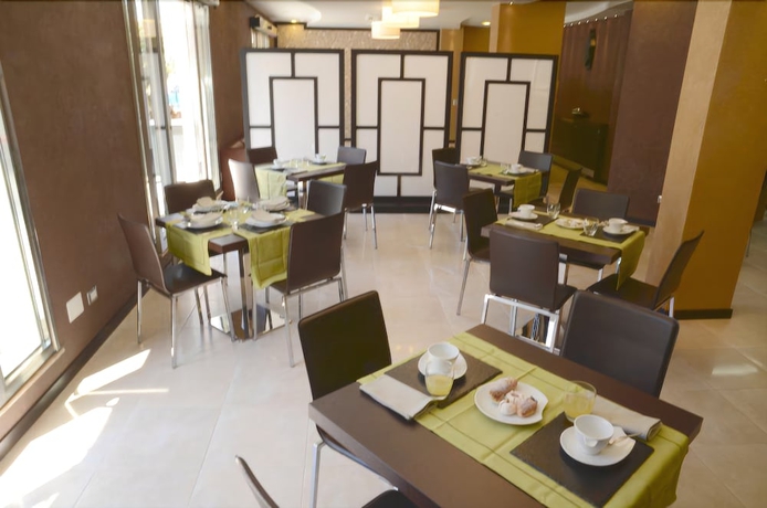 Imagen del bar/restaurante del Hotel Melqart. Foto 4