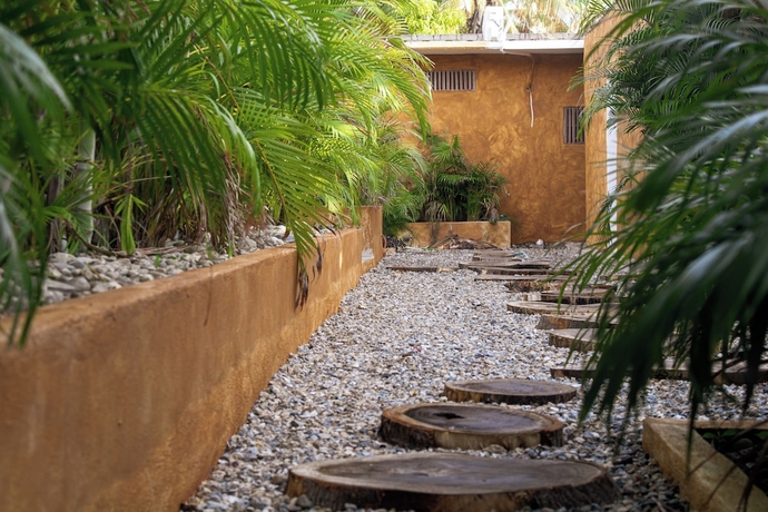 Imagen general del Hotel Melrose - Hidden Port. Foto 2