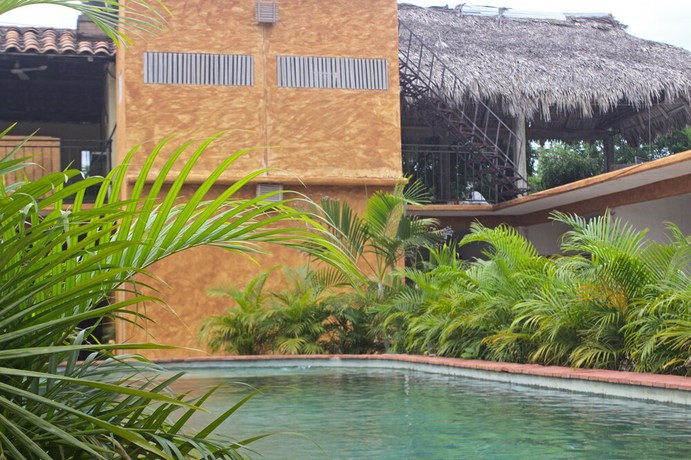 Imagen de la piscina del Hotel Melrose Place. Foto 20