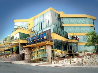 Imagen de la habitación del Hotel Melrose Plaza Suites. Foto 3