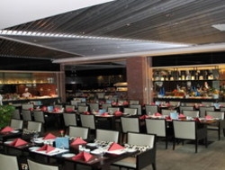 Imagen del bar/restaurante del Hotel Mels Weldon Evergreen Lake Heyuan. Foto 2