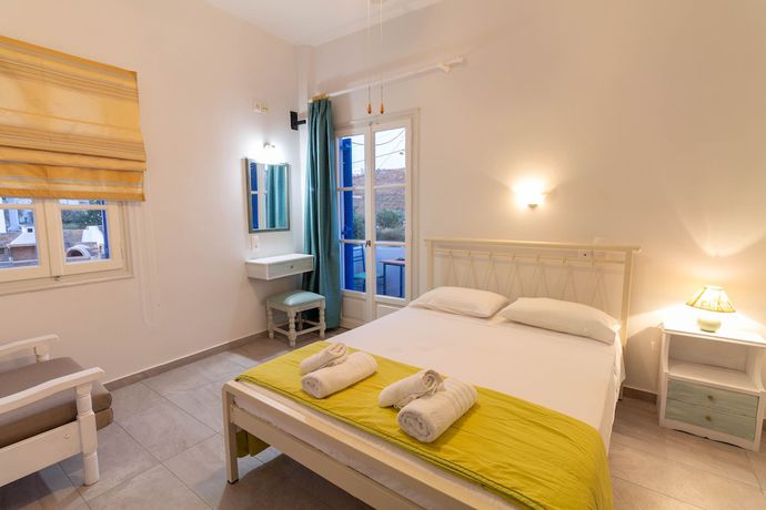 Imagen de la habitación del Hotel Meltemi Kythnos. Foto 3