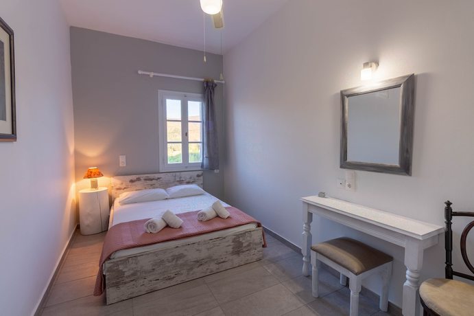 Imagen de la habitación del Hotel Meltemi Kythnos. Foto 6