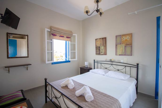 Imagen de la habitación del Hotel Meltemi Kythnos. Foto 13