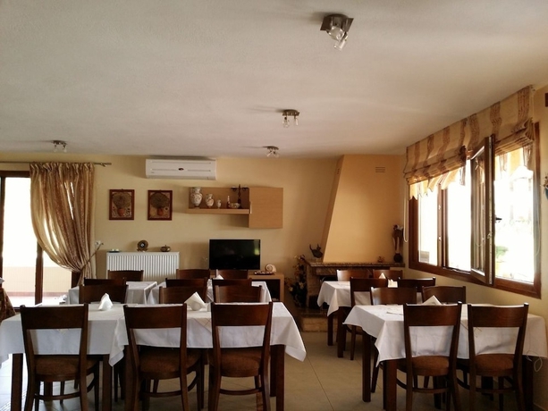 Imagen del bar/restaurante del Hotel Meltemi Rooms. Foto 4