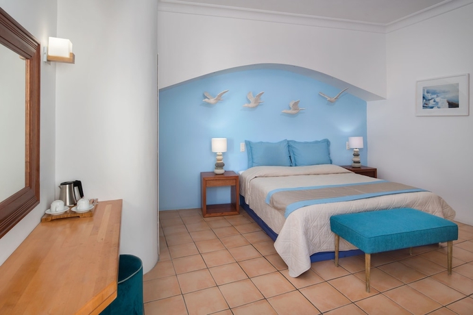 Imagen de la habitación del Hotel Meltemi Suites. Foto 6