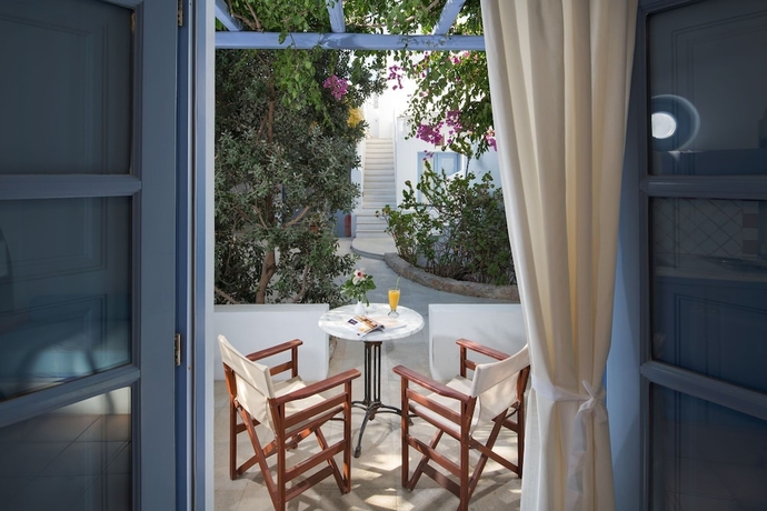 Imagen de la habitación del Hotel Meltemi Suites. Foto 7