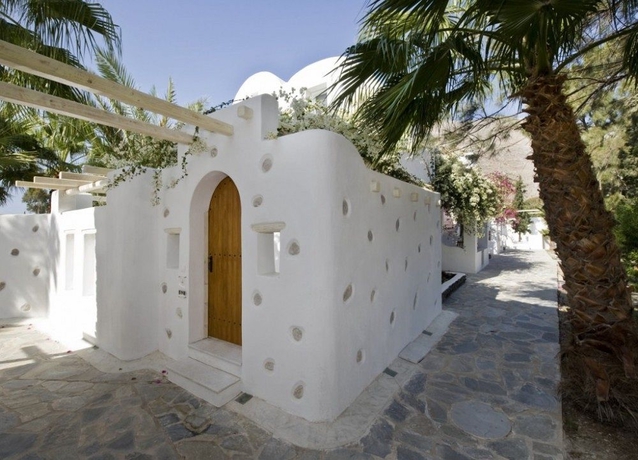 Imagen de los exteriores del Hotel Meltemi Village. Foto 7