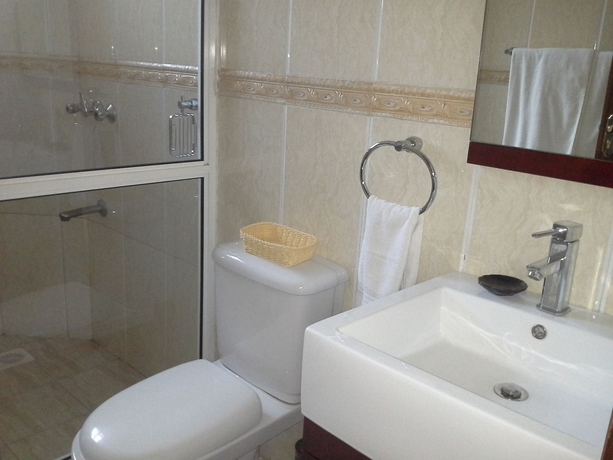 Imagen de la habitación del Hotel Meltonia Luxury Suites. Foto 8