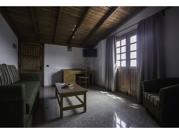 Imagen de la habitación del Hotel Melva Suite. Foto 5