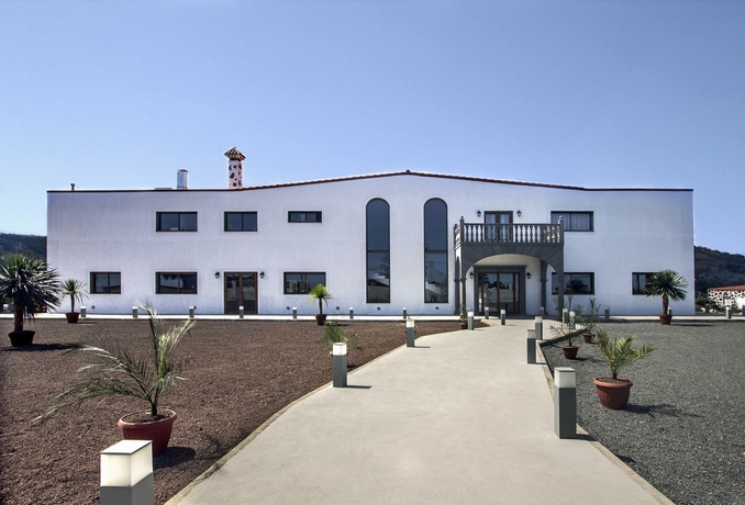 Imagen de los exteriores del Hotel Melva Suite. Foto 14