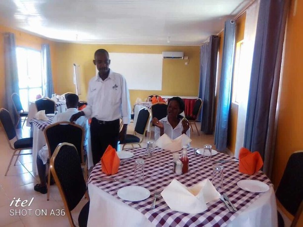 Imagen del bar/restaurante del Hotel Melvic. Foto 6
