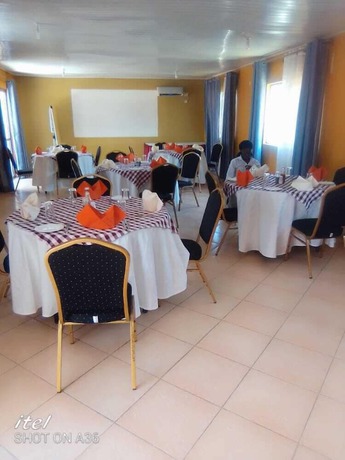 Imagen del bar/restaurante del Hotel Melvic. Foto 8