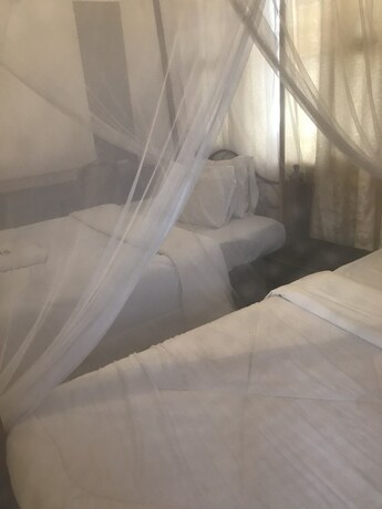 Imagen de la habitación del Hotel Melvic Inn. Foto 13