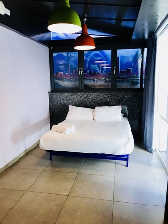 Imagen de la habitación del Hotel Melville. Foto 12