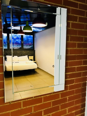 Imagen de la habitación del Hotel Melville. Foto 13