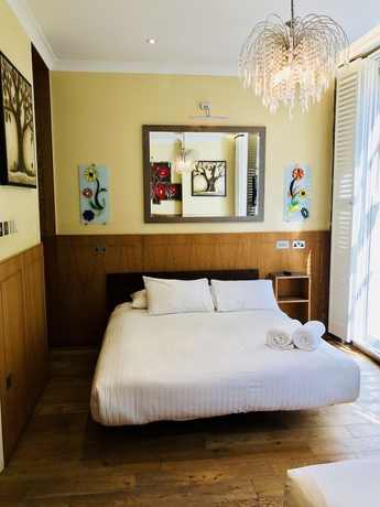 Imagen de la habitación del Hotel Melville. Foto 14