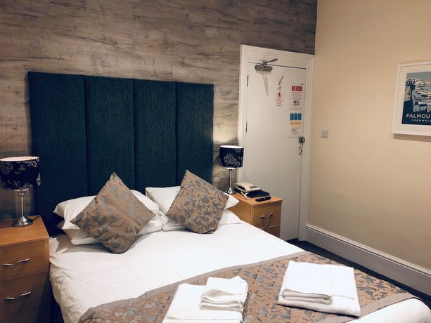 Imagen de la habitación del Hotel Membly Hall. Foto 16