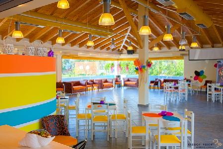 Imagen del bar/restaurante del Hotel Memento Kassiopi Resort. Foto 6