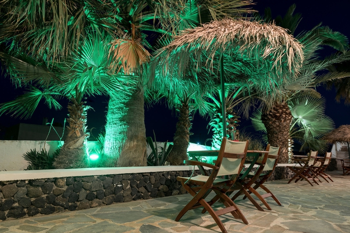 Imagen de los exteriores del Hotel Memento Perissa. Foto 10