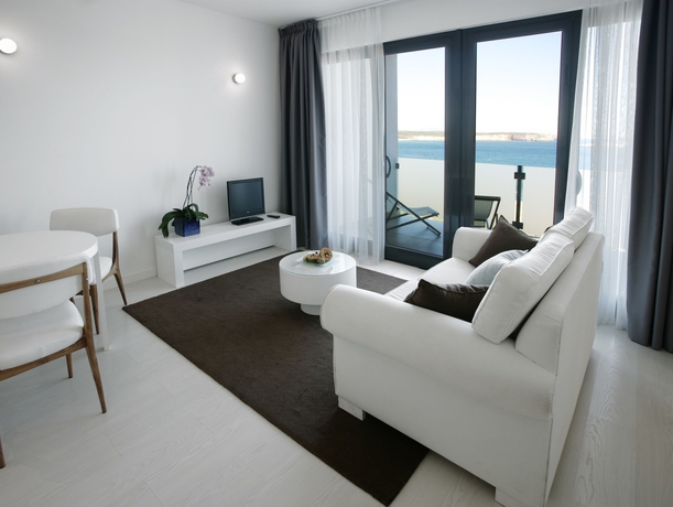 Imagen de los interiores del Hotel Memmo Baleeira. Foto 11