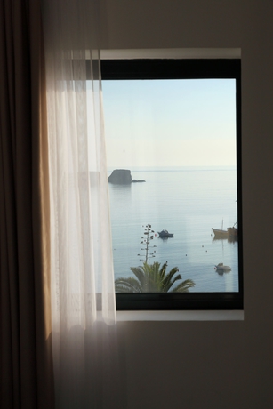 Imagen de la habitación del Hotel Memmo Baleeira. Foto 6