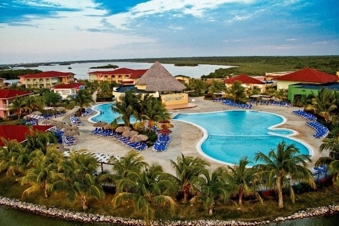 Imagen general del Hotel Memories Caribe Beach Resort. Foto 8
