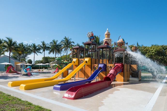 Imagen de la piscina del Hotel Memories Grand Bahama Beach and Casino Resort. Foto 13
