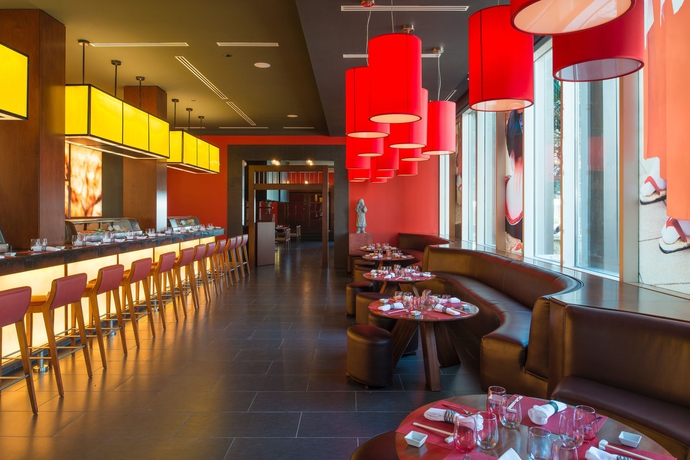 Imagen del bar/restaurante del Hotel Memories Grand Bahama Beach and Casino Resort. Foto 4