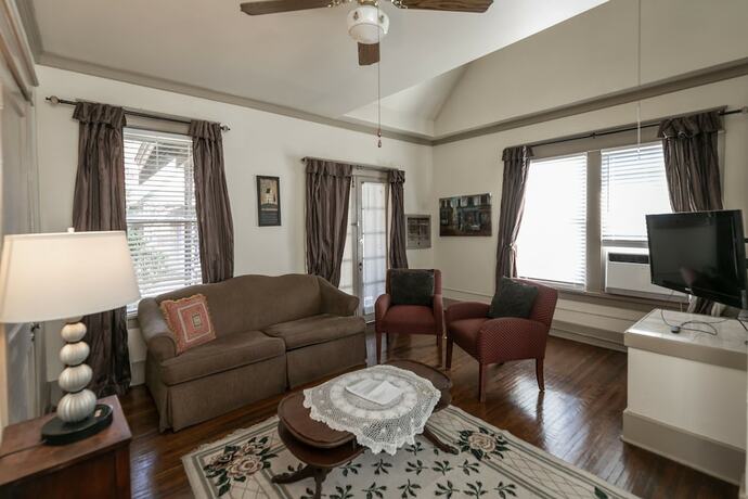 Imagen de la habitación del Hotel Memphis Belvedere Suites. Foto 19