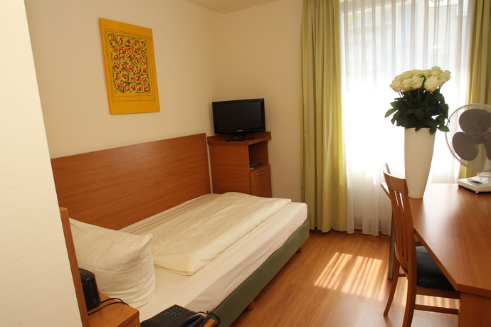 Imagen de la habitación del Hotel Memphis, Frankfurt. Foto 5