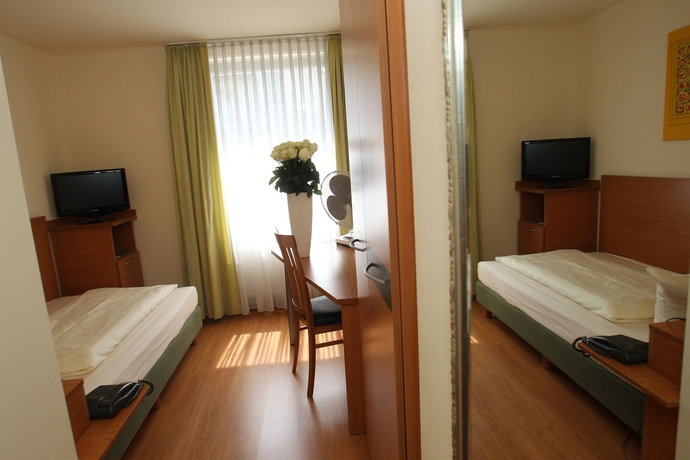 Imagen de la habitación del Hotel Memphis, Frankfurt. Foto 8