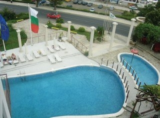 Imagen de la piscina del Hotel Menabria Nessebar. Foto 9