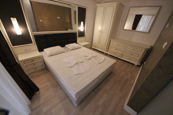 Imagen de la habitación del Hotel Menada Golden Rainbow Apartments. Foto 3