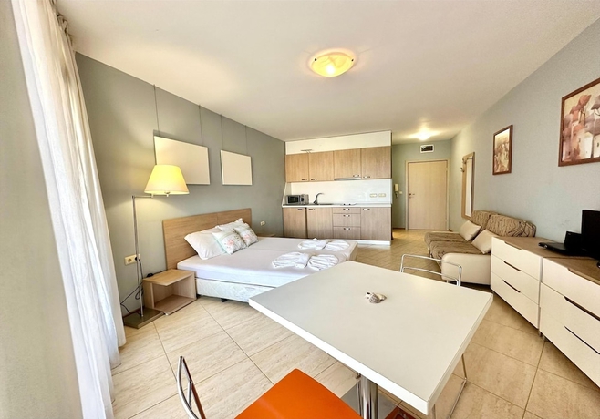 Imagen de la habitación del Hotel Menada Grand Resort Apartments. Foto 6