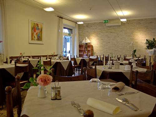 Imagen de la habitación del Hotel Menapace. Foto 7