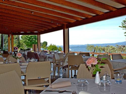 Imagen de la habitación del Hotel Menapace. Foto 16