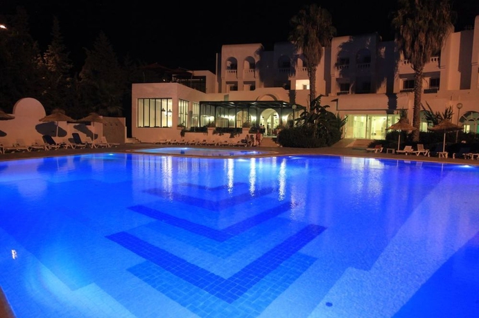 Imagen de la piscina del Hotel Menara, Hammamet. Foto 15