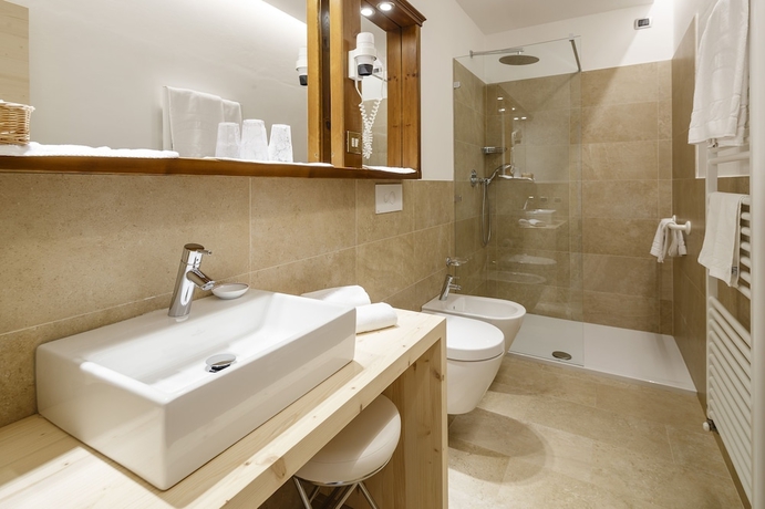 Imagen de la habitación del Hotel Menardi. Foto 14