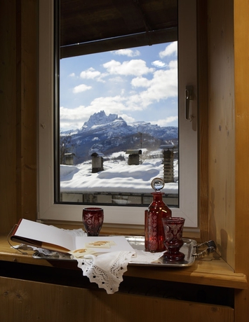 Imagen del bar/restaurante del Hotel Menardi. Foto 4