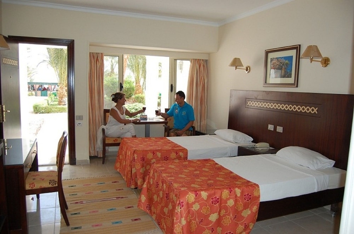 Imagen de la habitación del Hotel Menaville. Foto 8