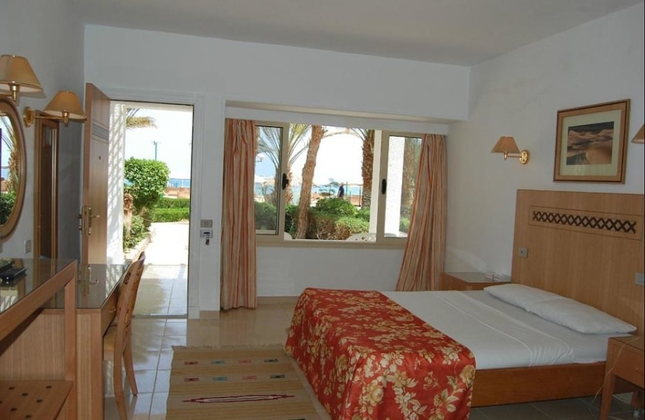Imagen de la habitación del Hotel Menaville. Foto 11