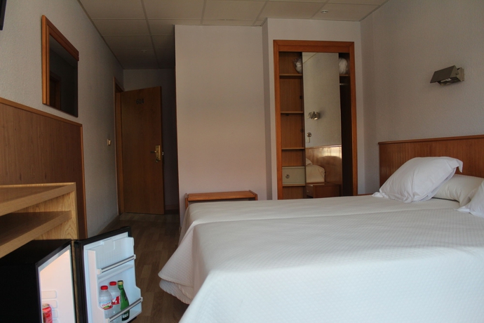 Imagen de la habitación del Hotel Mendez Nuñez Alicante. Foto 6