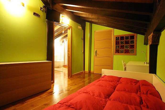 Imagen de la habitación del Hotel Mendi Green. Foto 10