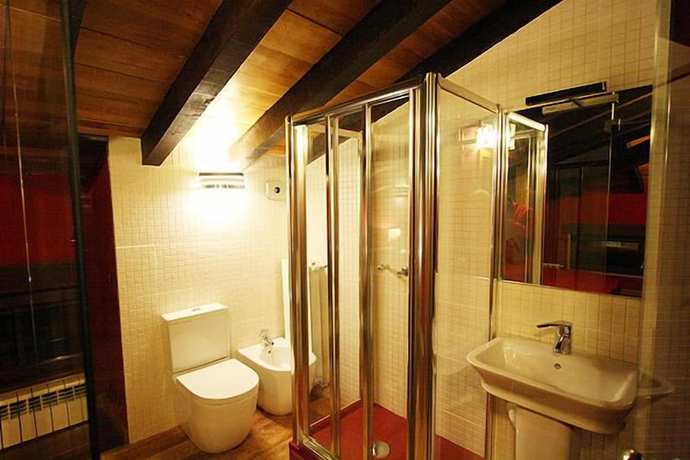 Imagen de la habitación del Hotel Mendi Green. Foto 14