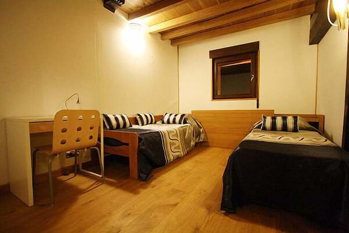 Imagen de la habitación del Hotel Mendi Green. Foto 15